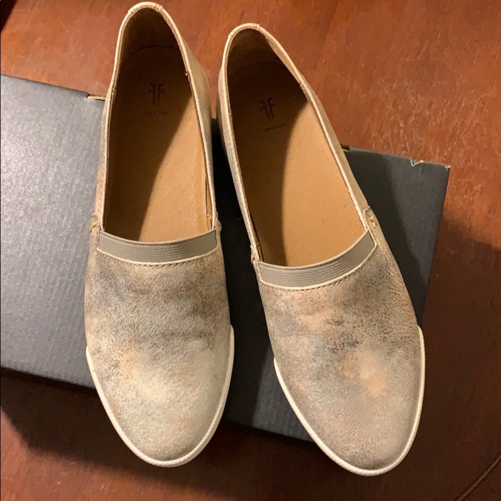 NWT Frye Melanie Slip On